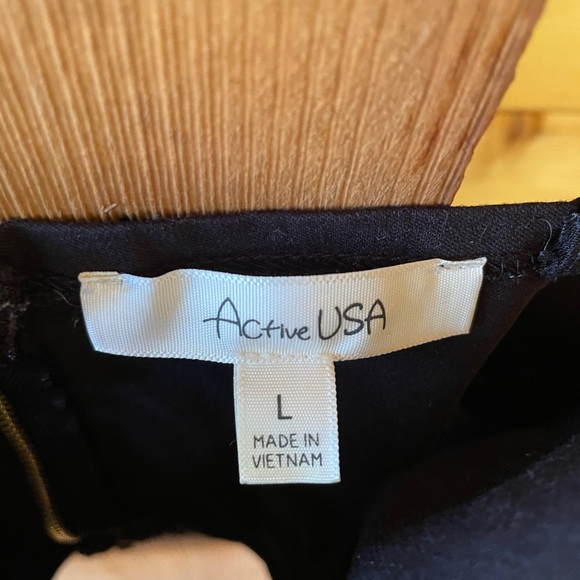 Black Bodice Like TankTop Form Fitting - Picture 3 of 5